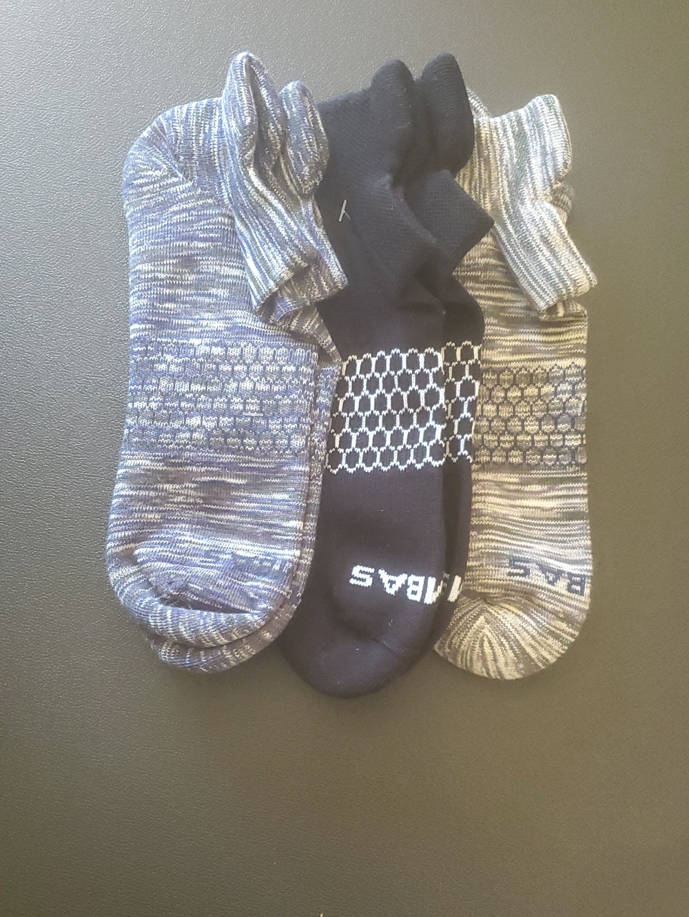 3 PAIR OF BOMBAS ANKLE. SOCKS IN MULTI /SZ:LARGE
